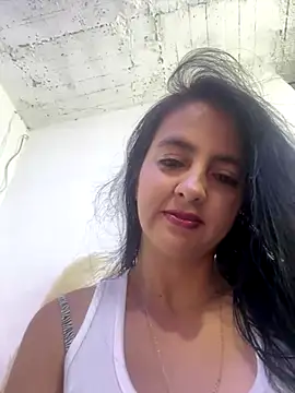 Snapshot of salo-rousee chatting on 11/12/25, 05:57 salo-rousee online show from 11/12/25, 05:57