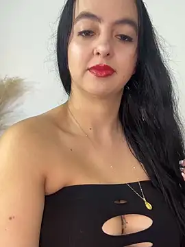 Snapshot of salo-rousee chatting on 02/05/26, 01:10 salo-rousee online show from 02/05/26, 01:10