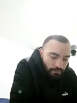 Snapshot of este_juan chatting on 01/12/26, 02:06 este juan online show from 01/12/26, 02:06