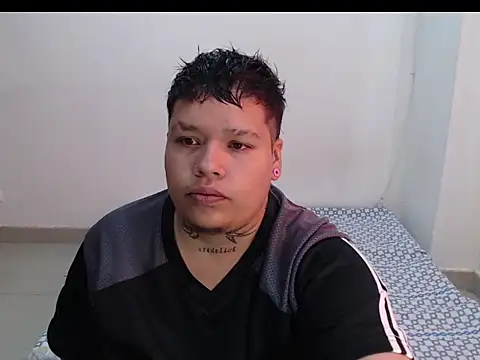 Yulian bigclit7 online show from 12/18/25, 04:02