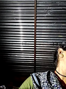 Pooja750 online show from 04/18/26, 10:32