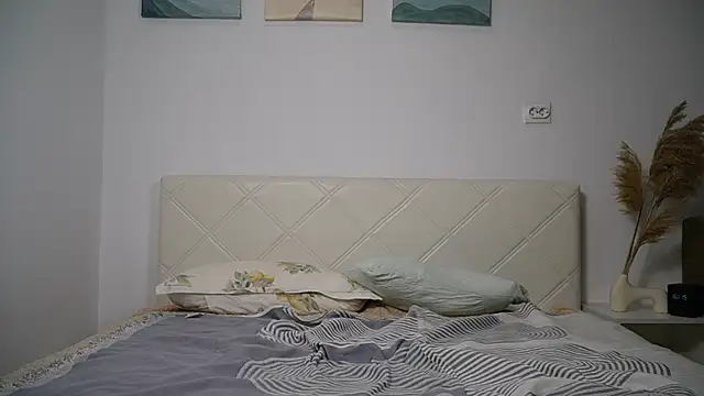 KaeliaScorch online show from 09/29/25, 01:16