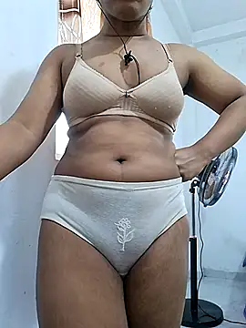 BeautyGirl sara online show from 06/14/26, 06:48