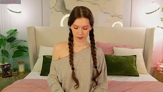 MaryNixon  online show from 03/07/26, 05:15