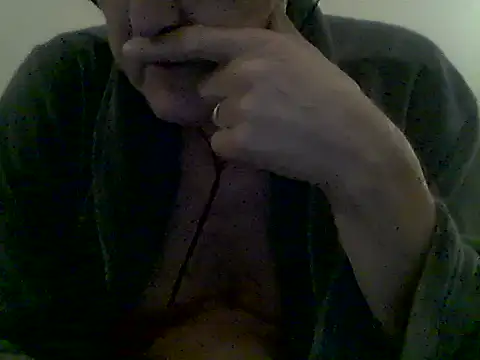 Snapshot of slaveman4you chatting on 05/04/26, 10:06 slaveman4you online show from 05/04/26, 10:06