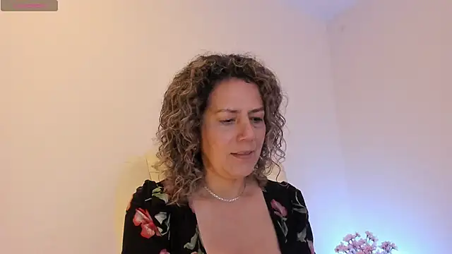 Paty chic online show from 11/18/25, 02:54