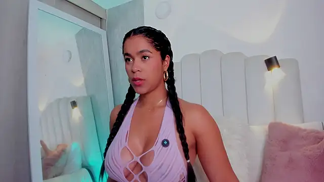 Snapshot of danna_ross25 chatting on 10/13/25, 11:54 danna ross25 online show from 10/13/25, 11:54