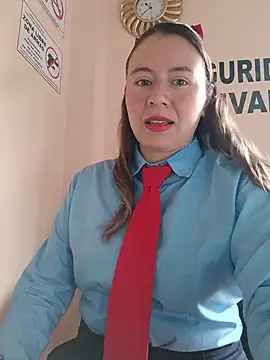 Snapshot of Hannah-colx chatting on 05/23/26, 03:38 Hannah-colx online show from 05/23/26, 03:38