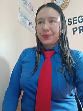 Snapshot of Hannah-colx chatting on 05/25/26, 02:12 Hannah-colx online show from 05/25/26, 02:12
