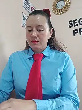 Snapshot of Hannah-colx chatting on 06/03/26, 03:17 Hannah-colx online show from 06/03/26, 03:17