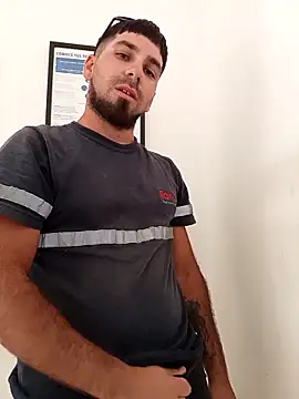 Snapshot of Lushakuiron1 chatting on 12/16/25, 08:36 Lushakuiron1 online show from 12/16/25, 08:36