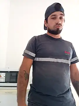 Snapshot of Lushakuiron1 chatting on 02/10/26, 01:37 Lushakuiron1 online show from 02/10/26, 01:37