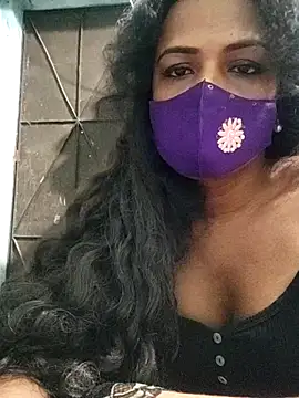 Snapshot of Anikaislam chatting on 10/31/25, 12:39 Anikaislam online show from 10/31/25, 12:39