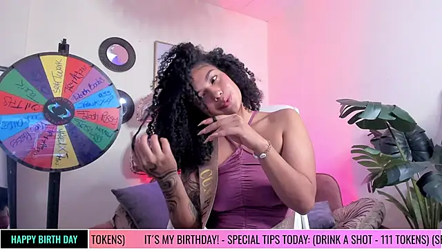 miss curazao online show from 12/18/25, 01:33