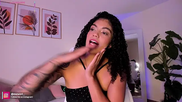 Snapshot of miss_curazao chatting on 06/25/26, 01:15 miss curazao online show from 06/25/26, 01:15