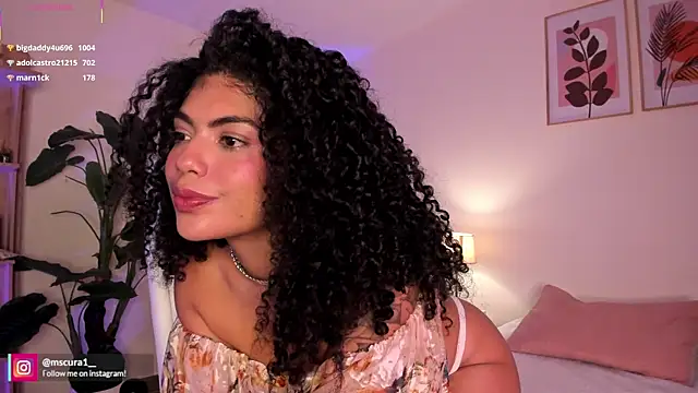 Snapshot of miss_curazao chatting on 07/11/26, 12:57 miss curazao online show from 07/11/26, 12:57