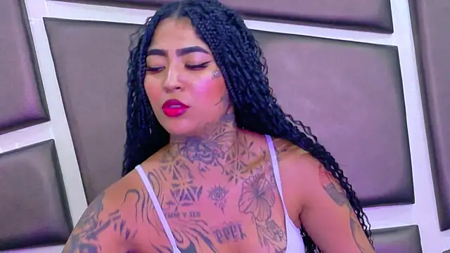 EmilieLake online show from 04/28/26, 02:27