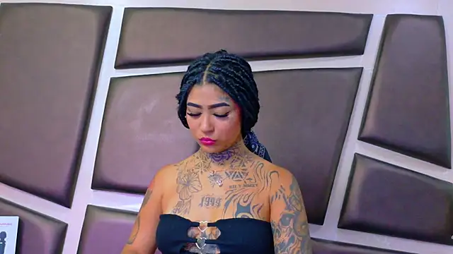 EmilieLake online show from 07/11/26, 08:11