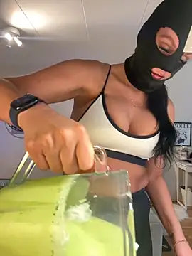 swedishbaddie online show from 09/21/25, 03:35