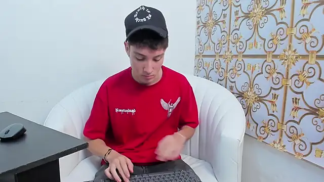 LittleDanny  online show from 11/16/25, 03:39