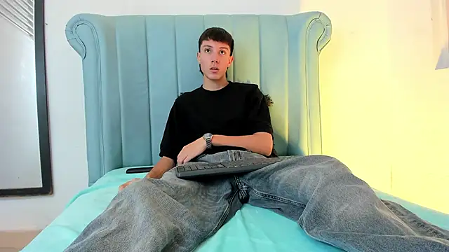 LittleDanny  online show from 03/10/26, 04:23