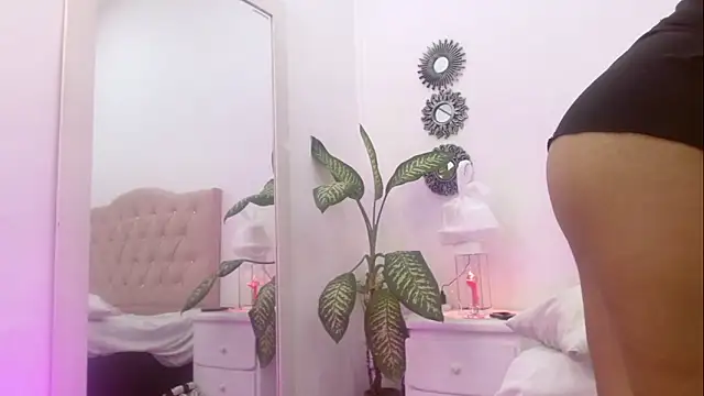 Snapshot of ivy_scorpio chatting on 09/14/25, 10:09 ivy scorpio online show from 09/14/25, 10:09