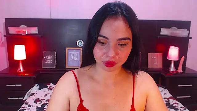 alyssabunnyy online show from 10/21/25, 10:54