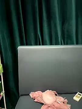 Snapshot of Xiaokui-04 chatting on 09/14/25, 04:17 Xiaokui-04 online show from 09/14/25, 04:17