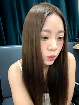 Snapshot of Xiaokui-04 chatting on 09/15/25, 03:23 Xiaokui-04 online show from 09/15/25, 03:23