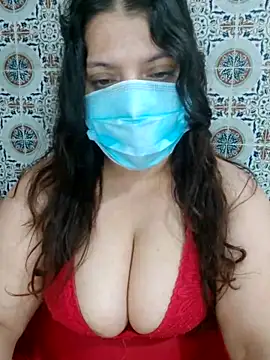 Snapshot of Hot-lino chatting on 06/03/26, 12:57 Hot-lino online show from 06/03/26, 12:57