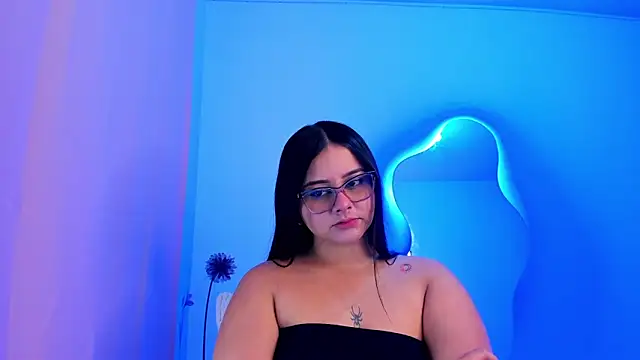 val ferrer online show from 10/09/25, 05:05