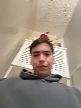 Snapshot of M1000DDddd chatting on 11/04/25, 08:30 M1000DDddd online show from 11/04/25, 08:30