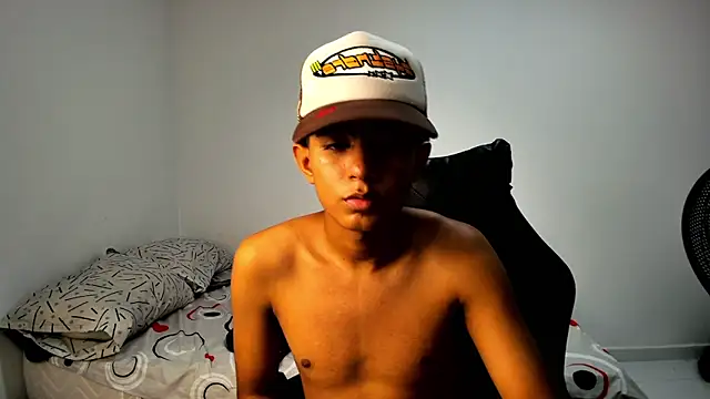 alluringangel0 online show from 09/16/25, 04:57