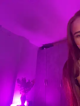 Snapshot of kattywil chatting on 11/18/25, 06:07 kattywil online show from 11/18/25, 06:07