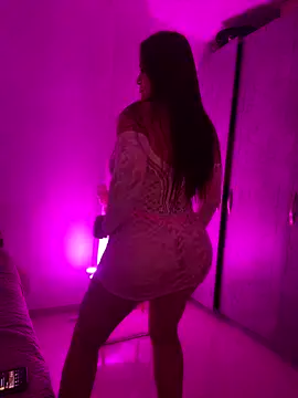 Snapshot of kattywil chatting on 11/21/25, 06:12 kattywil online show from 11/21/25, 06:12