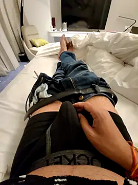 Snapshot of LoveGuruRA chatting on 09/08/25, 02:38 LoveGuruRA online show from 09/08/25, 02:38