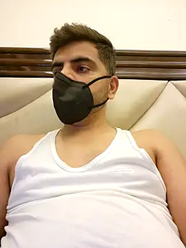 Snapshot of LoveGuruRA chatting on 09/26/25, 09:08 LoveGuruRA online show from 09/26/25, 09:08