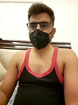 Snapshot of LoveGuruRA chatting on 11/03/25, 05:14 LoveGuruRA online show from 11/03/25, 05:14