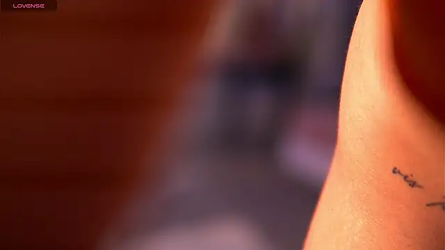 ElaraShine online show from 12/05/25, 08:05