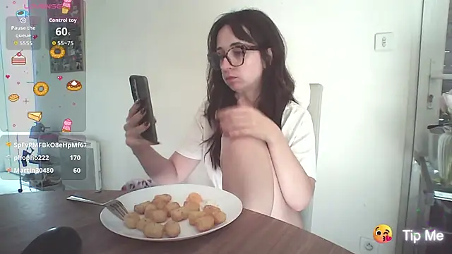 CornetDeGlace online show from 09/19/25, 01:45