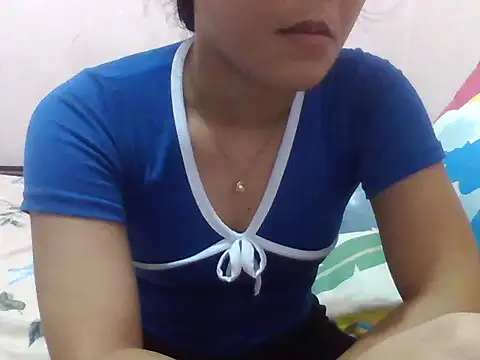 Snapshot of sakurababe7 chatting on 09/15/25, 01:22 sakurababe7 online show from 09/15/25, 01:22