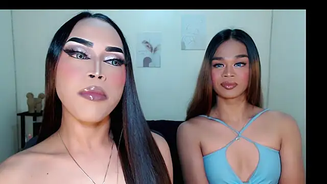 Snapshot of Lessandra_Lust chatting on 09/08/25, 04:06 Lessandra Lust online show from 09/08/25, 04:06