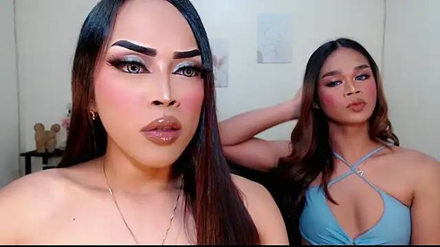 Snapshot of Lessandra_Lust chatting on 09/16/25, 03:57 Lessandra Lust online show from 09/16/25, 03:57