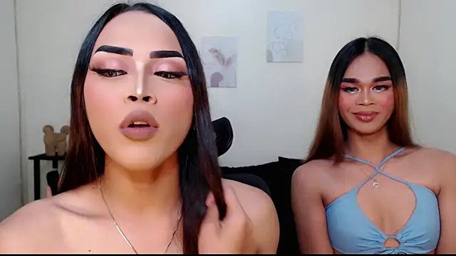 Snapshot of Lessandra_Lust chatting on 09/20/25, 04:19 Lessandra Lust online show from 09/20/25, 04:19