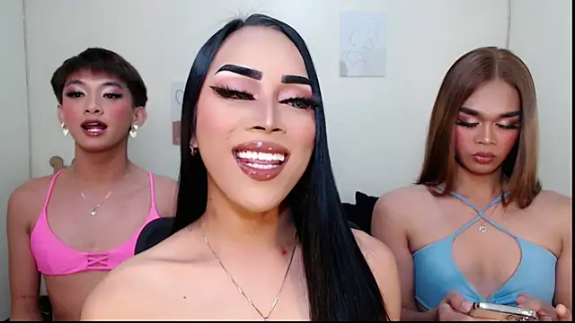 Snapshot of Lessandra_Lust chatting on 09/26/25, 03:38 Lessandra Lust online show from 09/26/25, 03:38