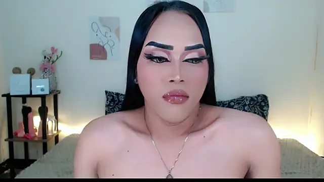 Snapshot of Lessandra_Lust chatting on 10/11/25, 11:03 Lessandra Lust online show from 10/11/25, 11:03