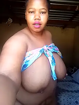 Curvycandy95 online show from 10/01/25, 06:08