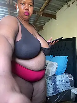 Snapshot of Curvycandy95 chatting on 06/04/26, 06:19 Curvycandy95 online show from 06/04/26, 06:19
