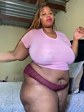 Snapshot of Curvycandy95 chatting on 06/20/26, 07:22 Curvycandy95 online show from 06/20/26, 07:22