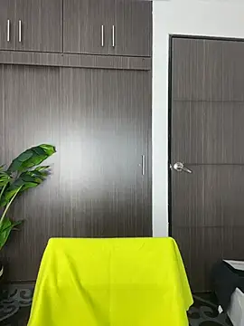 NaughtyNinnaXXX online show from 11/04/25, 10:09